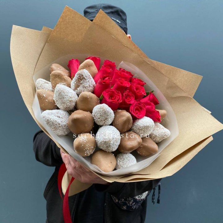 Розы и клубника в шоколаде Мерси в Улан-Удэ