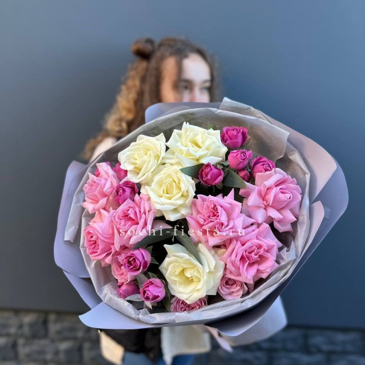 Букет французских и пионовидных роз в Улан-Удэ