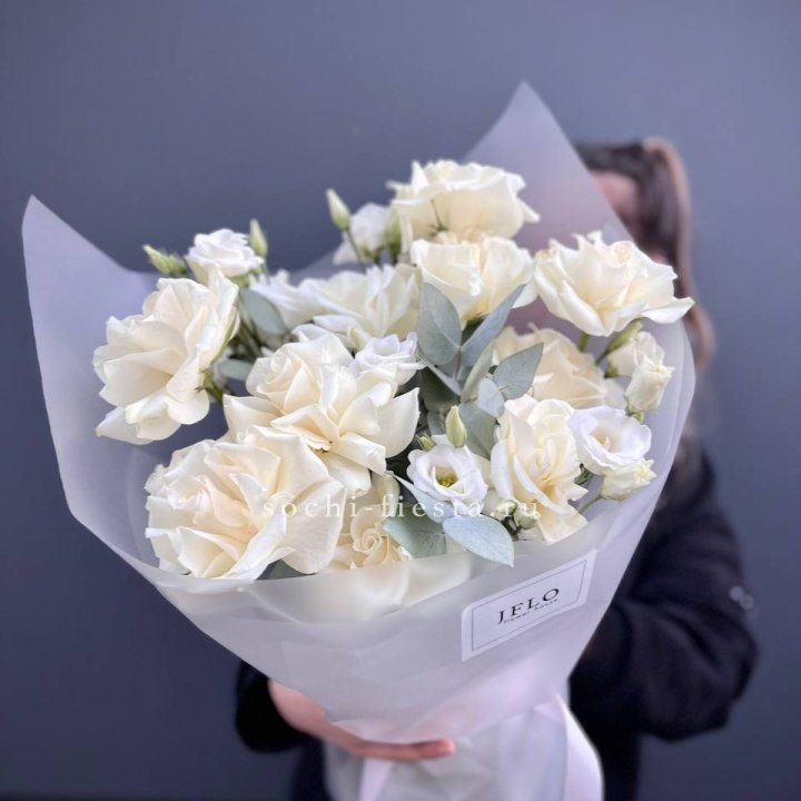 Букет французских роз и эустомы  в Улан-Удэ