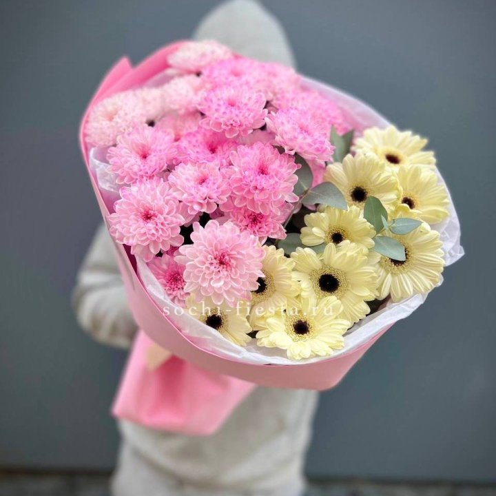 Дуо хризантем и гербер в Улан-Удэ