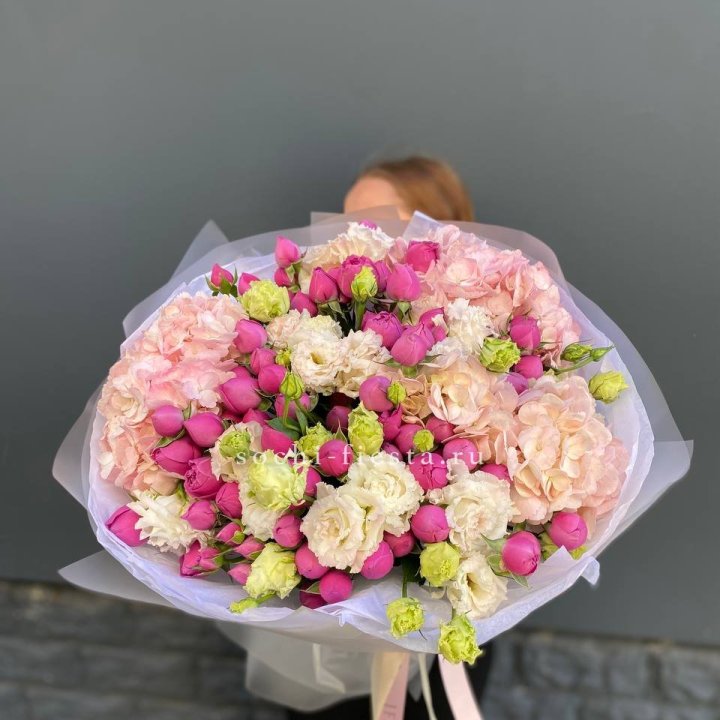  Букет  гортензий и Мисти в Улан-Удэ