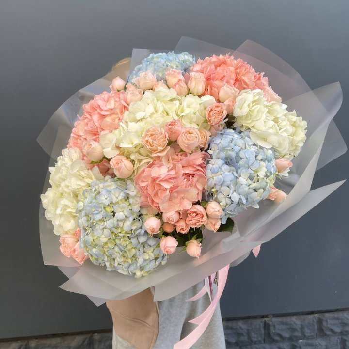 Дуо гортензии и бомбастик в Улан-Удэ