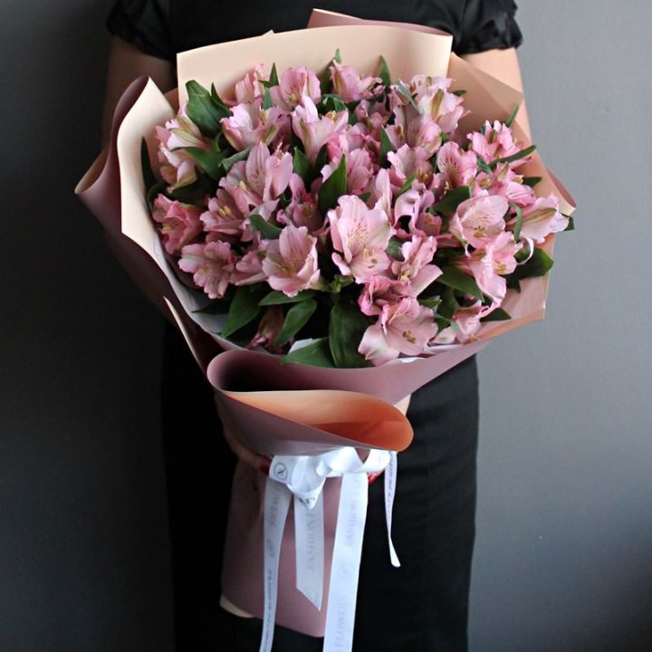 Букет розовых альстромерий в Улан-Удэ
