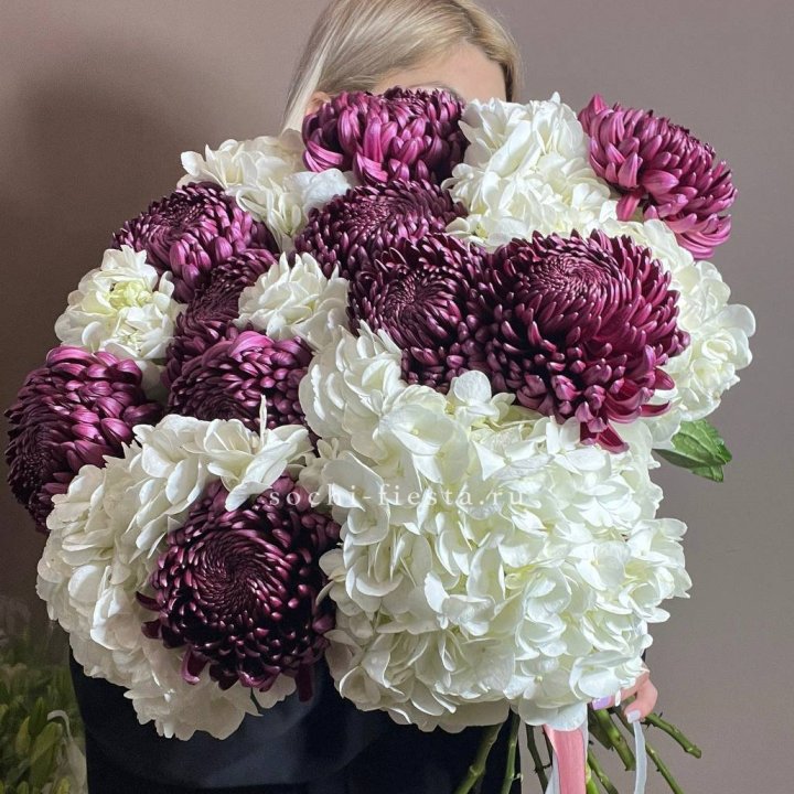 Охапка Бигуди и гортензий в Улан-Удэ