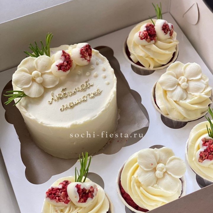 Капкейки и бенто-торт "Мамочке" в Улан-Удэ