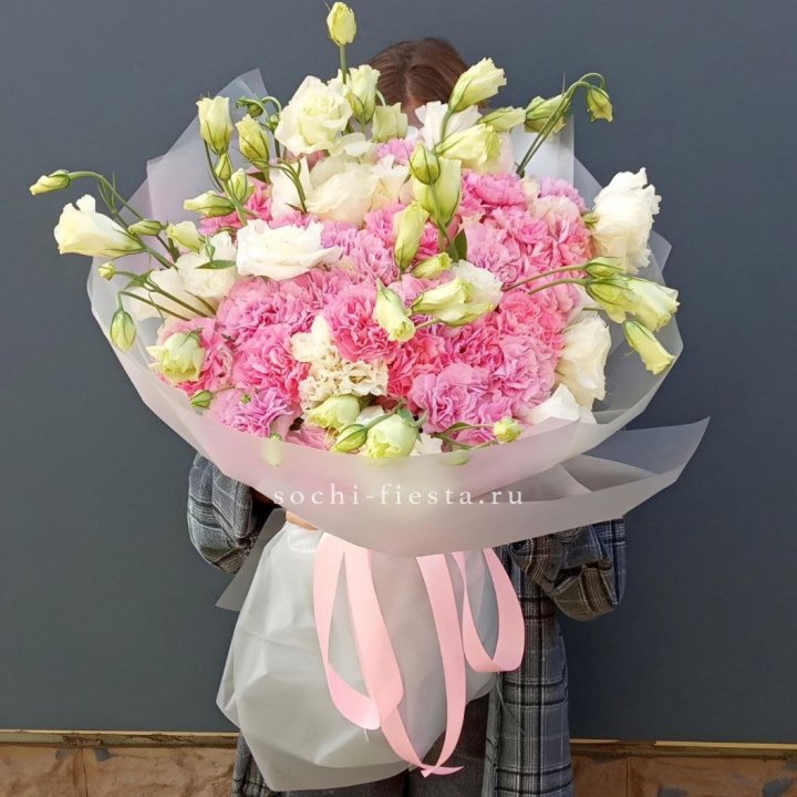 Букет из эустом и диантусов  в Улан-Удэ