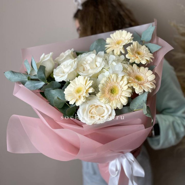 Букет роз, гортензии, гербер  в Улан-Удэ