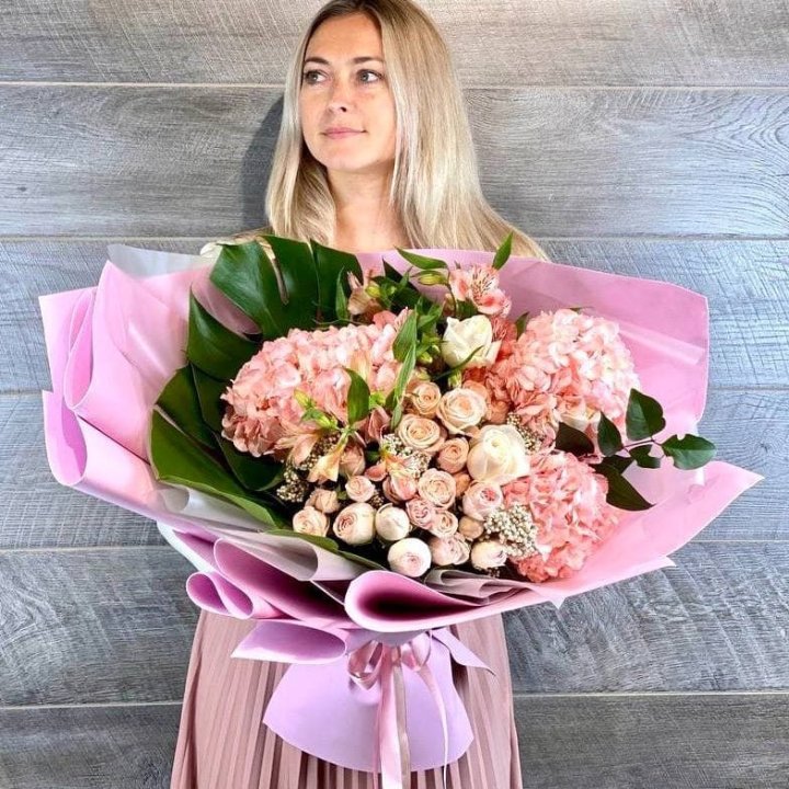 Дизайнерский букет "Валенсия-2" в Улан-Удэ