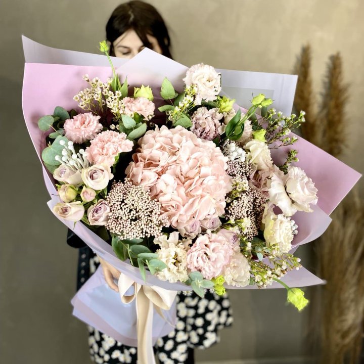 Дизайнерский букет "Трели кримс" в Улан-Удэ