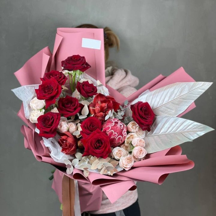 Дизайнерский букет "Ред Вильвет" в Улан-Удэ