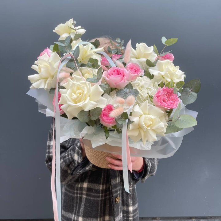 Кашпо с розами в Улан-Удэ