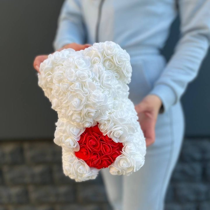 Медведь с красным седцем в Улан-Удэ