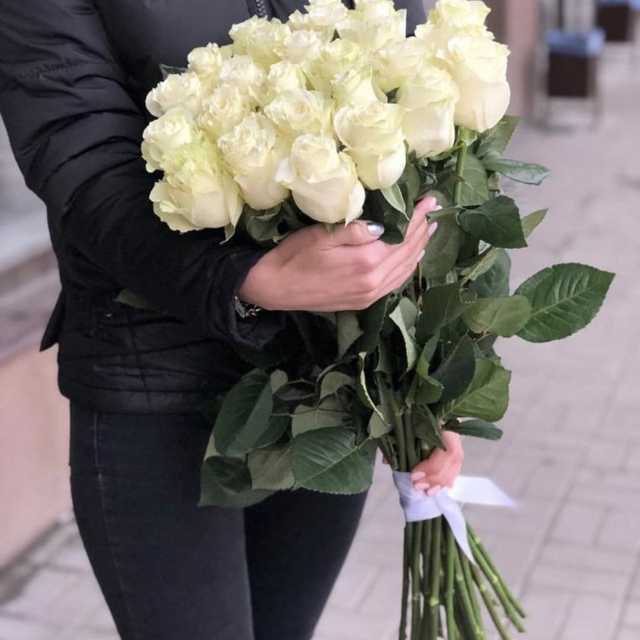 Голландские розы белые в Улан-Удэ