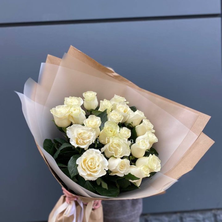  Букет  высоких белых роз   в Улан-Удэ