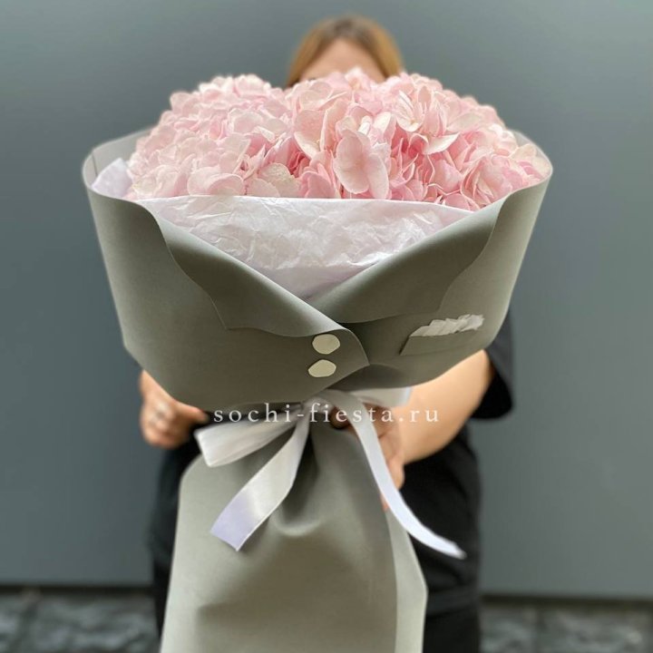  Букет  пиджачок из 5 гортензий в Улан-Удэ