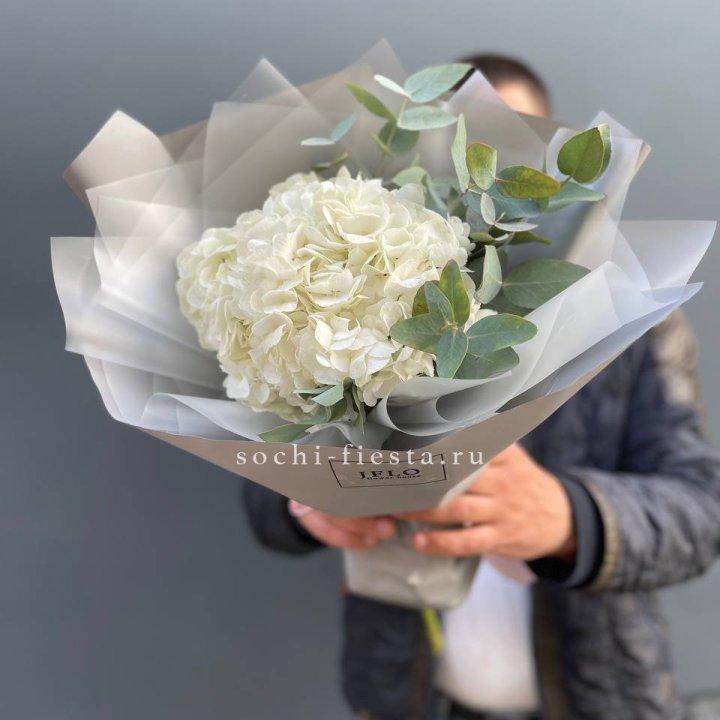  Букет  из белой гортензии в Улан-Удэ