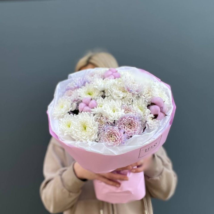 7 нежных хризантем в Улан-Удэ