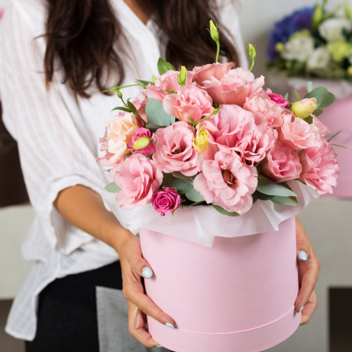 Эустома в шляпной коробке в Улан-Удэ