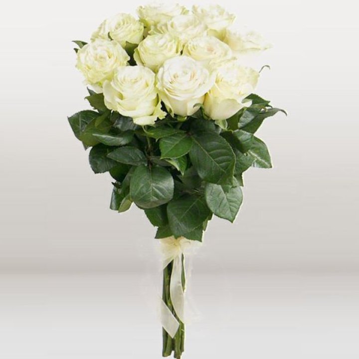 11 белых голландских роз в Улан-Удэ