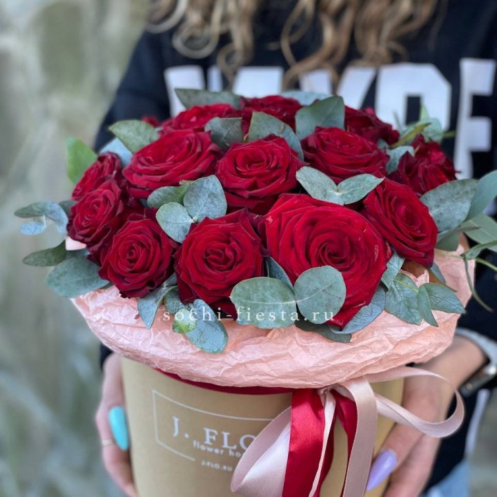 21 Красная роза в боксе №1 в Улан-Удэ