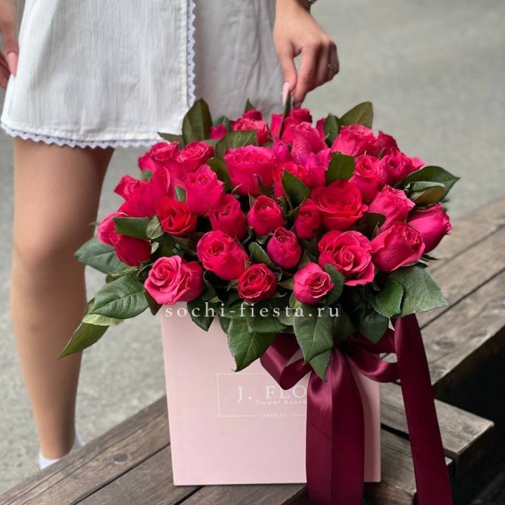 55 алых роз в кубе в Улан-Удэ