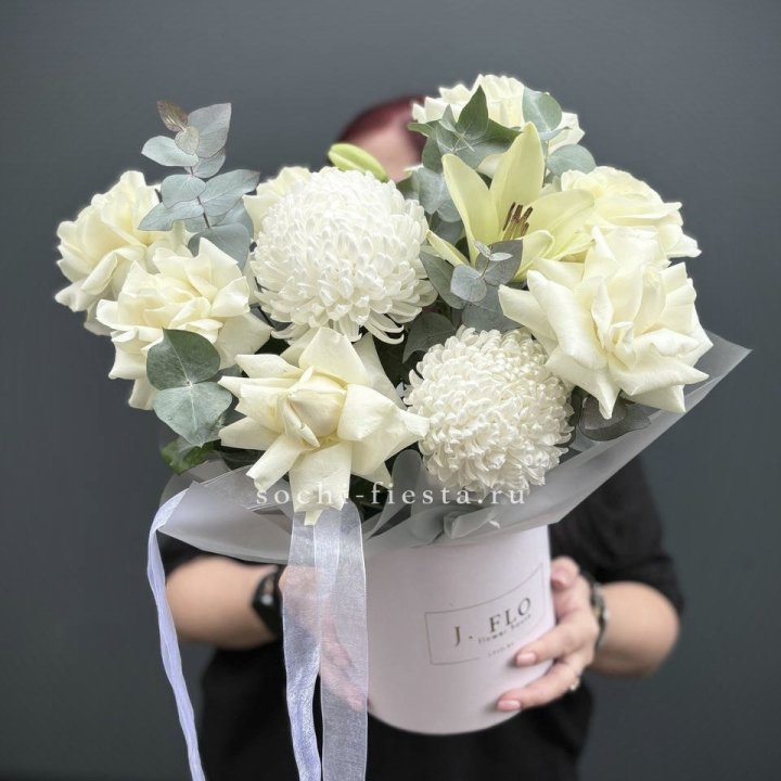 Цветы в шляпной коробке  в Улан-Удэ