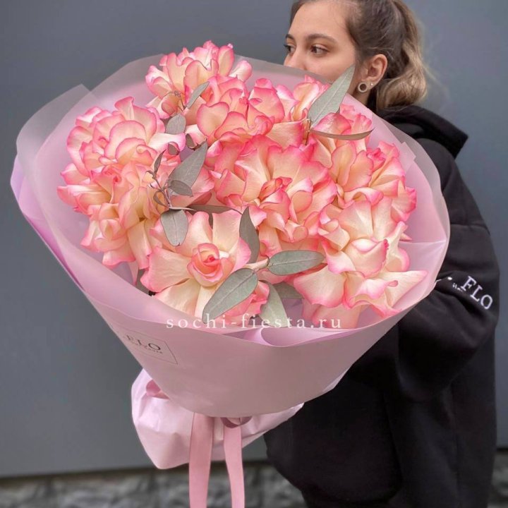 9 французских роз Джумилия в Улан-Удэ