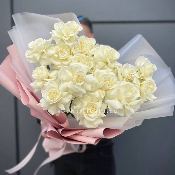 Букет из 15 французских роз Вайт дрим в Улан-Удэ