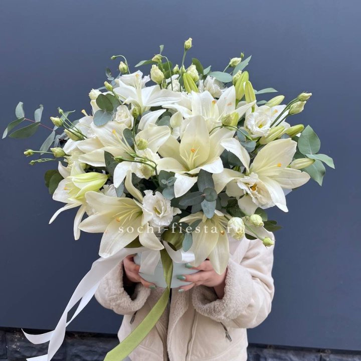 Бокс лилий и эустомы в Улан-Удэ