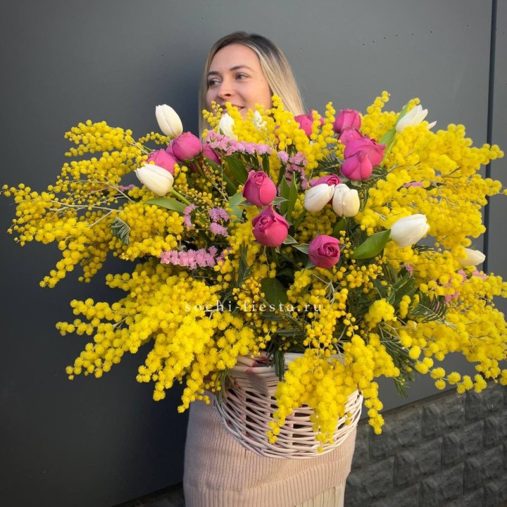 Цветочная корзина с мимозой "Спринг" в Улан-Удэ