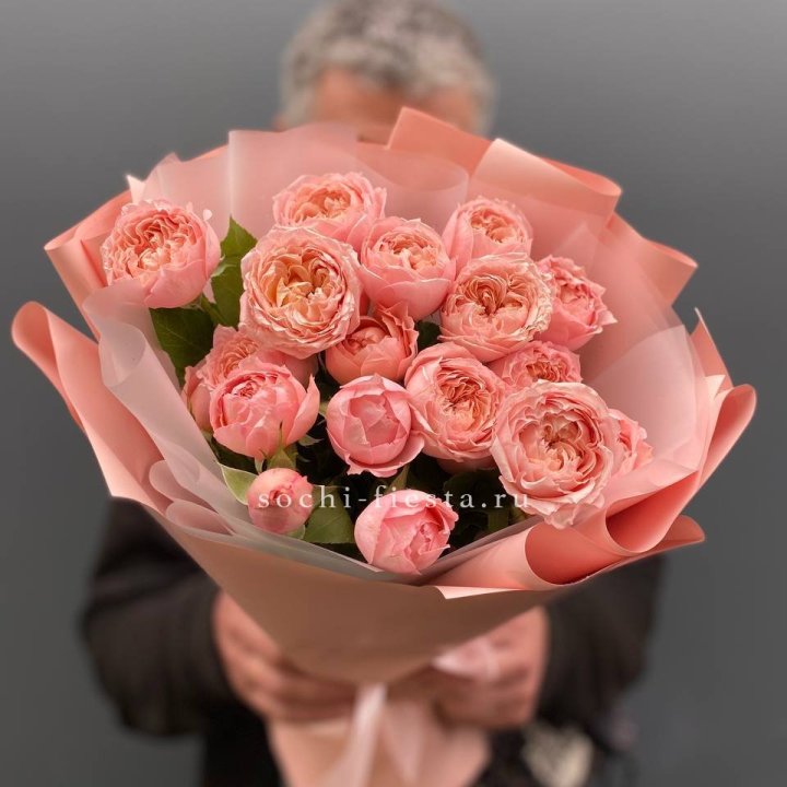 Букет комплимент из кустовых роз Джульетта в Улан-Удэ