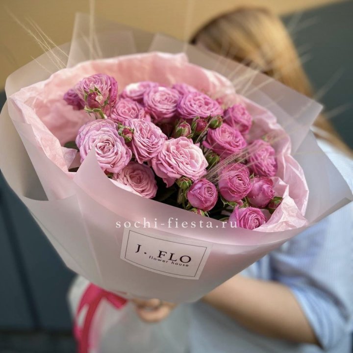 Пионовидные розы Мадам Бомбастик Pink в Улан-Удэ