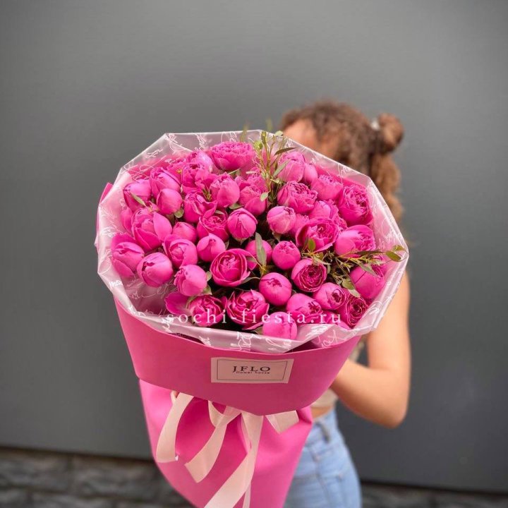 Кустовые розы букет Мисти Баблс в Улан-Удэ