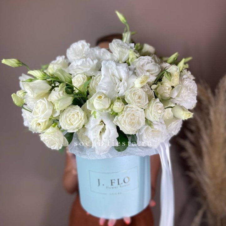 Бокс кустовых роз и эустомы  в Улан-Удэ