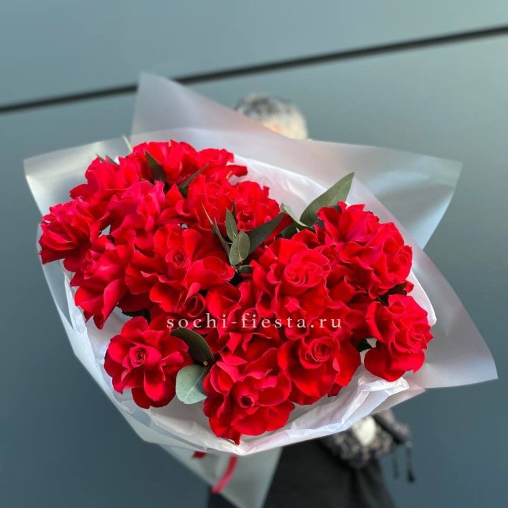 21 Красная французская роза в Улан-Удэ
