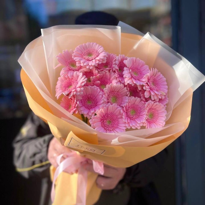 17 розовых гербер  в Улан-Удэ