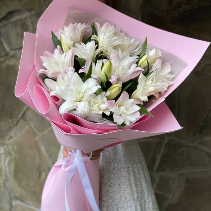 Букет пионовидных лилий №1 в Улан-Удэ
