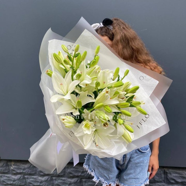 Букет  лилий "Воздушный"  в Улан-Удэ