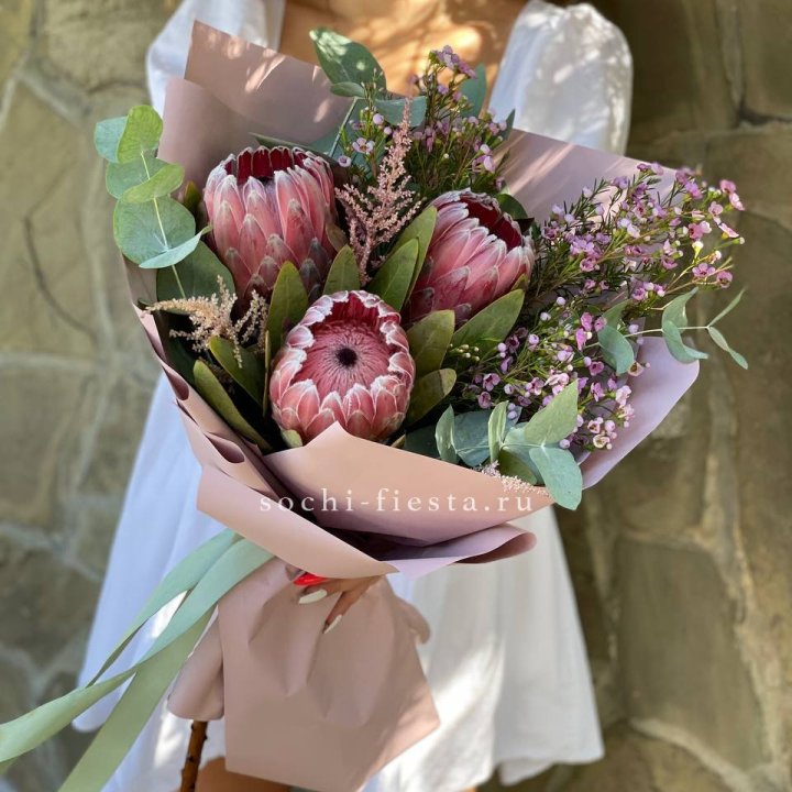 Букет из протеи "Клеопатра"  в Улан-Удэ