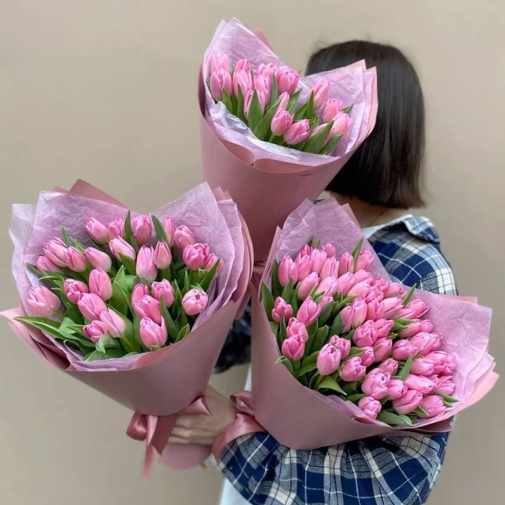 Букет розовых тюльпанов в Улан-Удэ