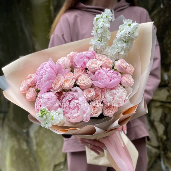 Букет с пионами №1 в Улан-Удэ