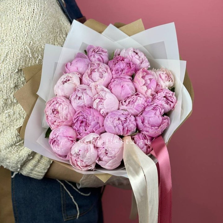 Букет из 21 пионов в Улан-Удэ