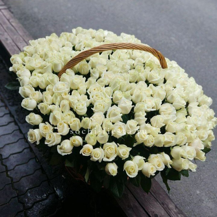 303 розы в корзине в Улан-Удэ