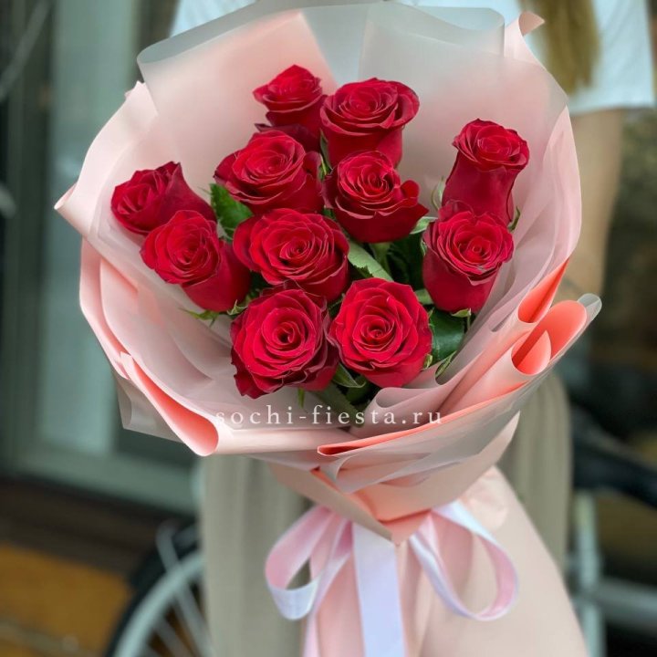 Букет красных роз "Мадам ред" в Улан-Удэ
