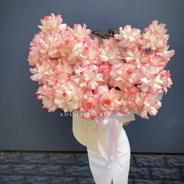 31 французская роза Джумилия в боксе в Улан-Удэ