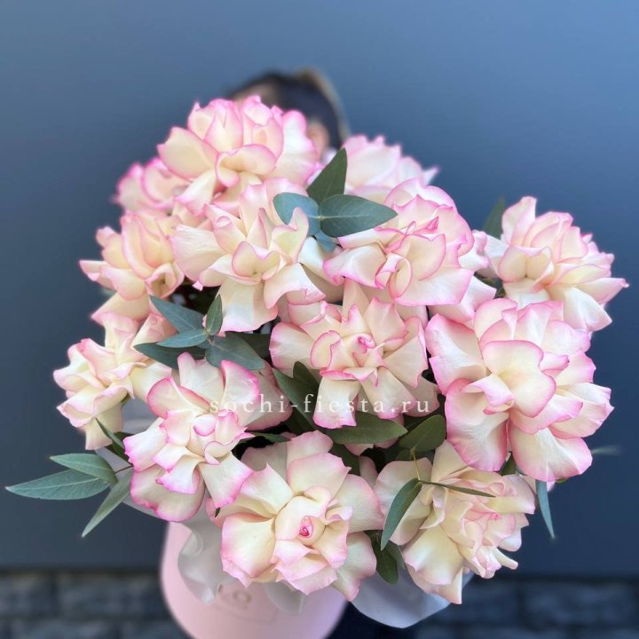 15 Французских роз Джумилия в боксе в Улан-Удэ