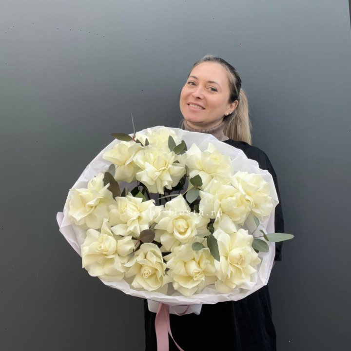 13 Белых французских роз Облако в Улан-Удэ