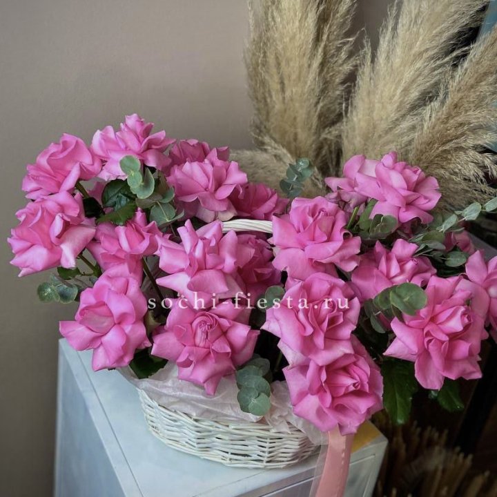 25 роз в цветочной корзине Пинк в Улан-Удэ