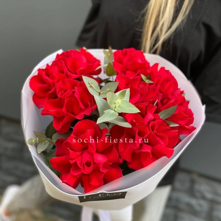 9 Красных французских роз в Улан-Удэ