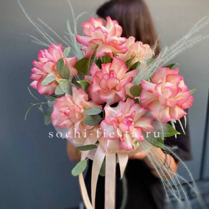 9 Французских роз Джумилия в боксе в Улан-Удэ